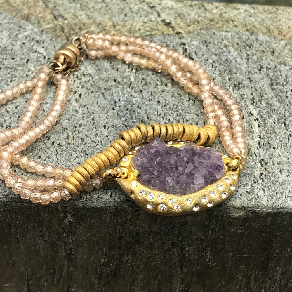 Handmade bracelet Amethyst druzy with crystals - Picture 3 of 5